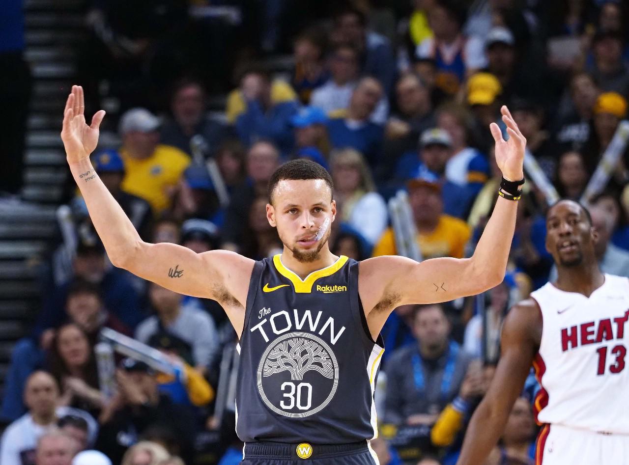 随着边后卫 随着边后卫